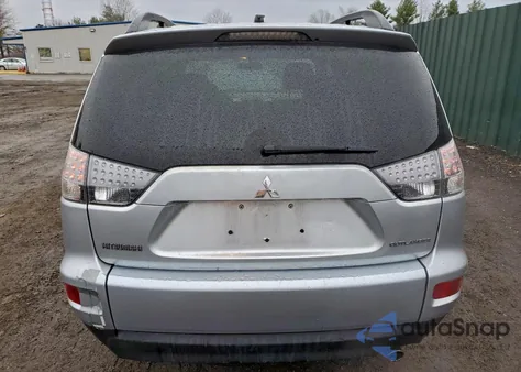 2011 Mitsubishi Outlander Es z USA, uszkodzony, nr VIN JA4AS2AW6BU014701